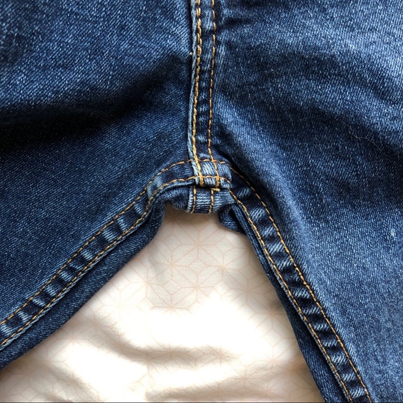 Levi’s 30x34 Medium Wash - Picture 5 of 12